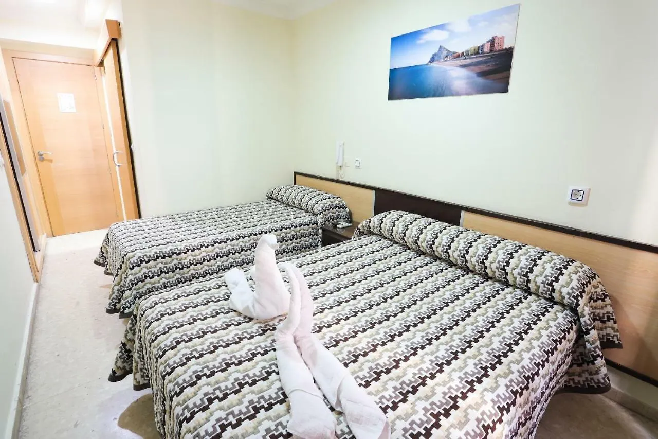 Hostal La Campana La Línea de la Concepción Hotel